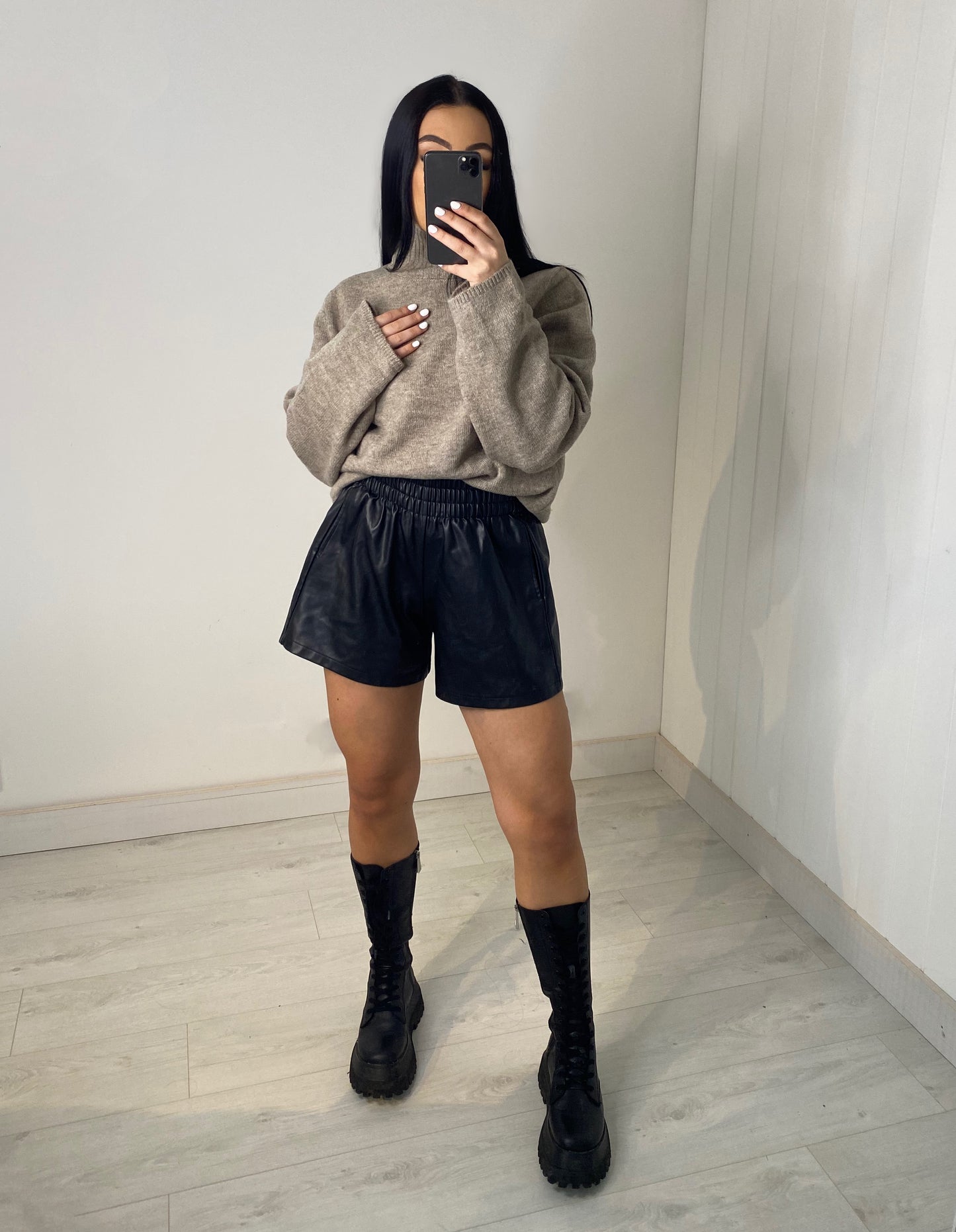 BLACK FLARE VEGAN LEATHER SHORTS