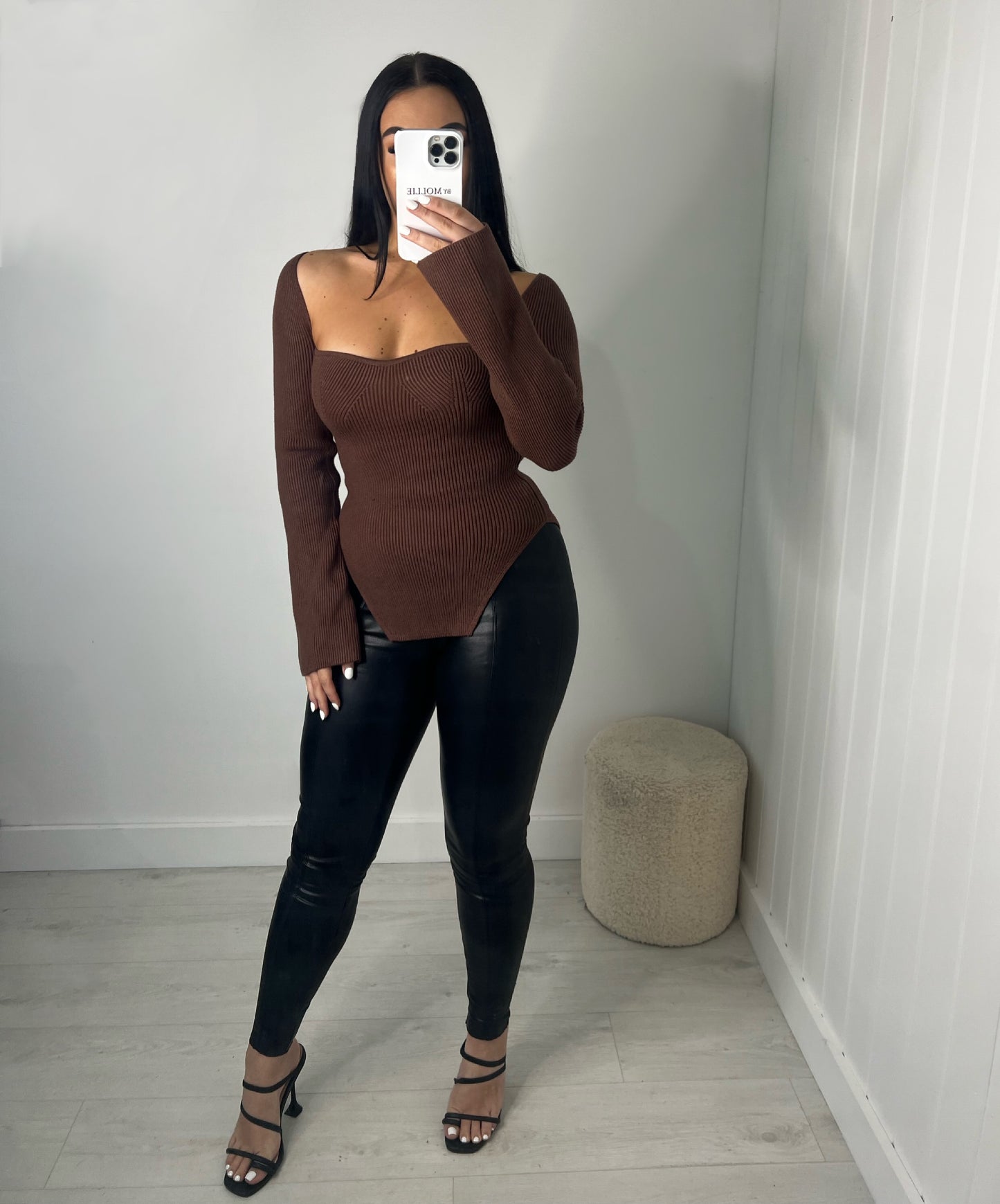 BROWN SQUARE NECK KNITTED JUMPER