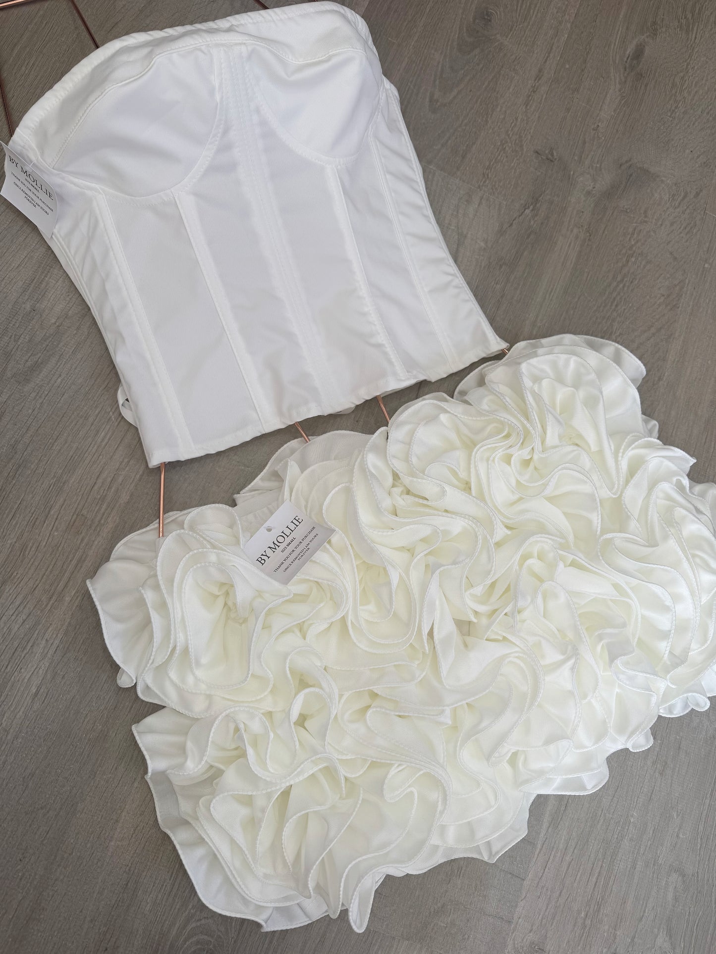 WHITE LACE UP CORSET AND FLORAL MINI SKIRT CO-ORD