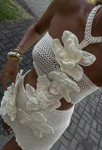 CROCHET FLOWER DETAIL KNIT MINI DRESS