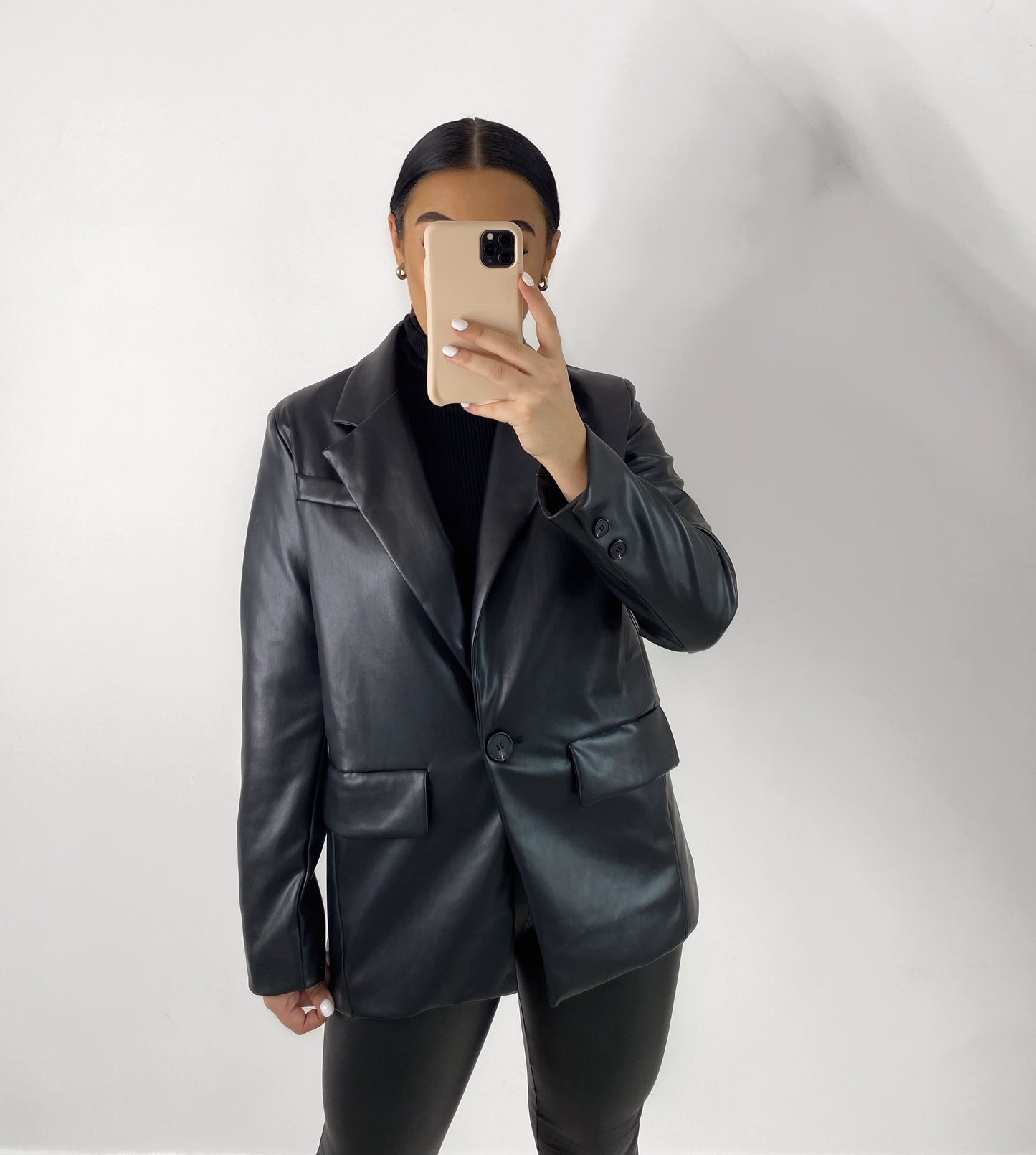 BLACK VEGAN LEATHER BLAZER