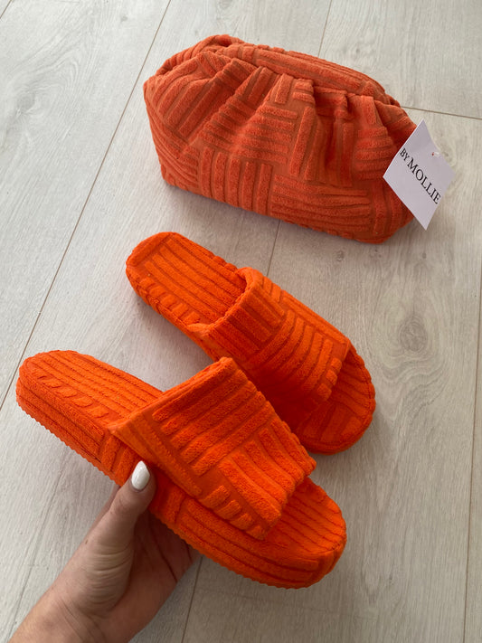 ORANGE TOWELLING SLIDER