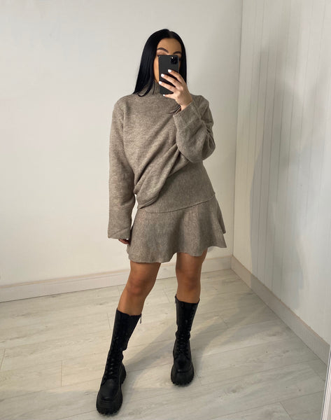 TAUPE KNIT JUMPER AND MINI SKIRT CO-ORD