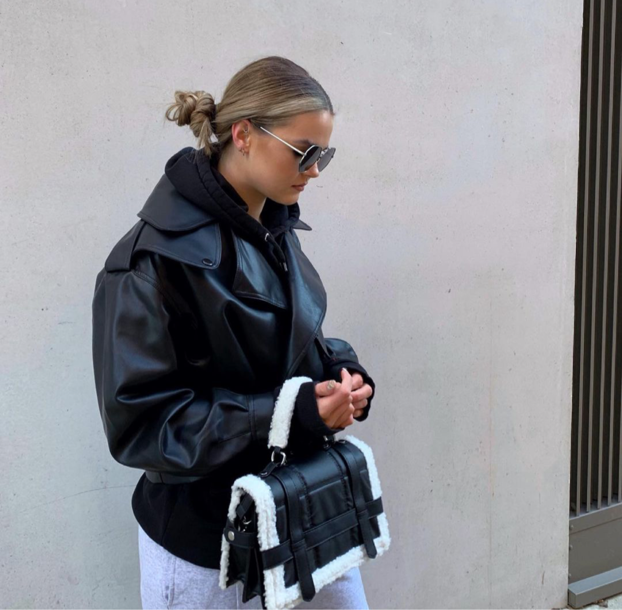 BLACK OVERSIZED VEGAN LEATHER JACKET