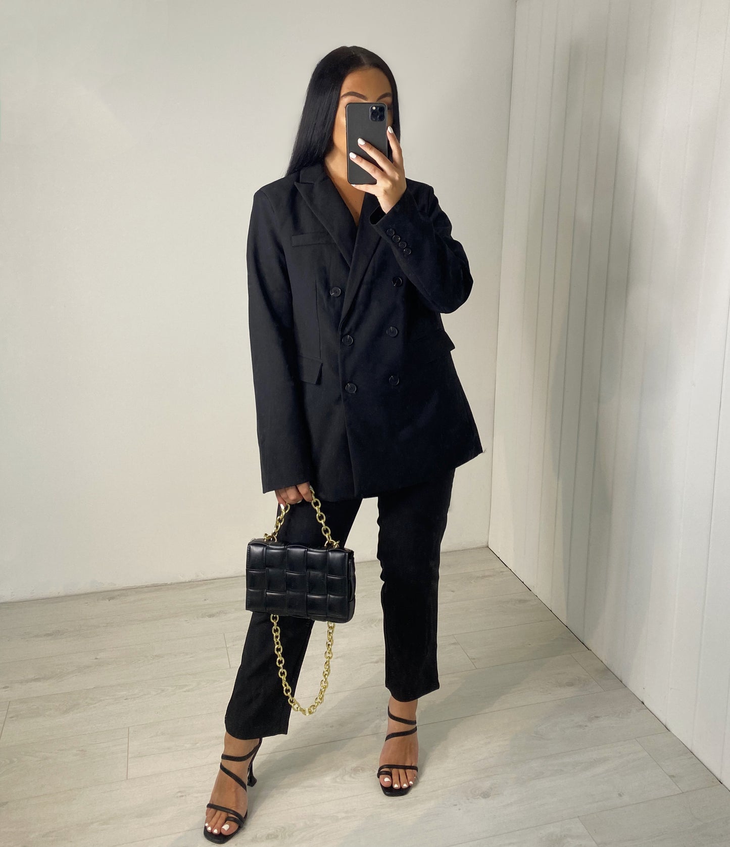 BLACK OVERSIZED BLAZER