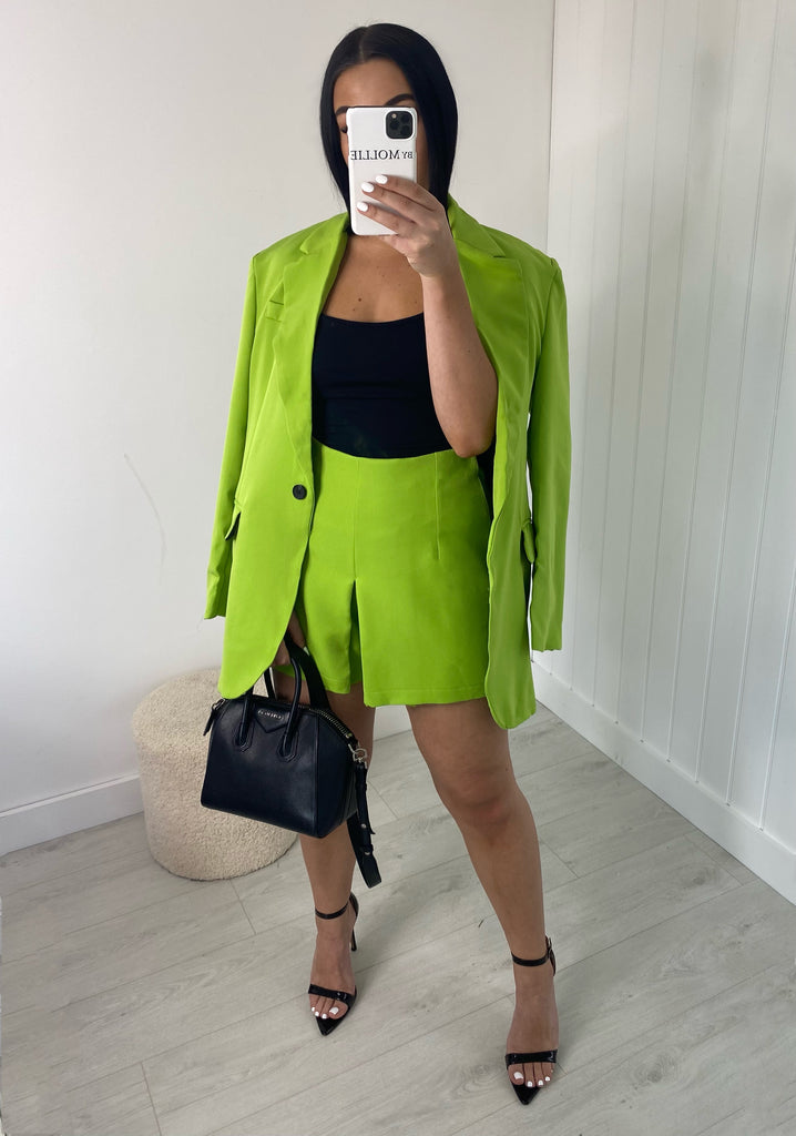 LIME GREEN FLARE SHORTS bymollie LIME GREEN FLARE SHORTS bymollie