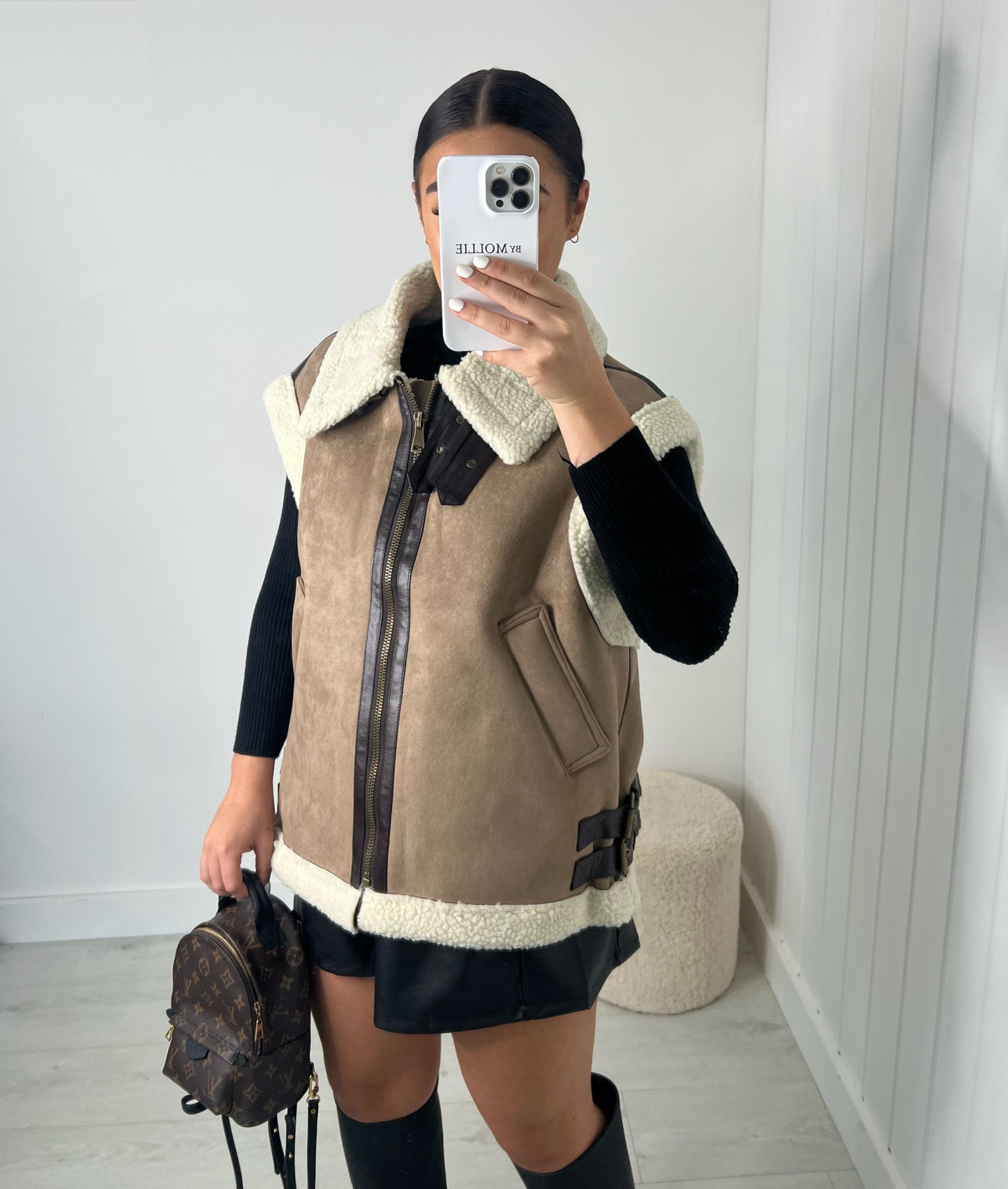 CONTRAST SHEARLING GILET