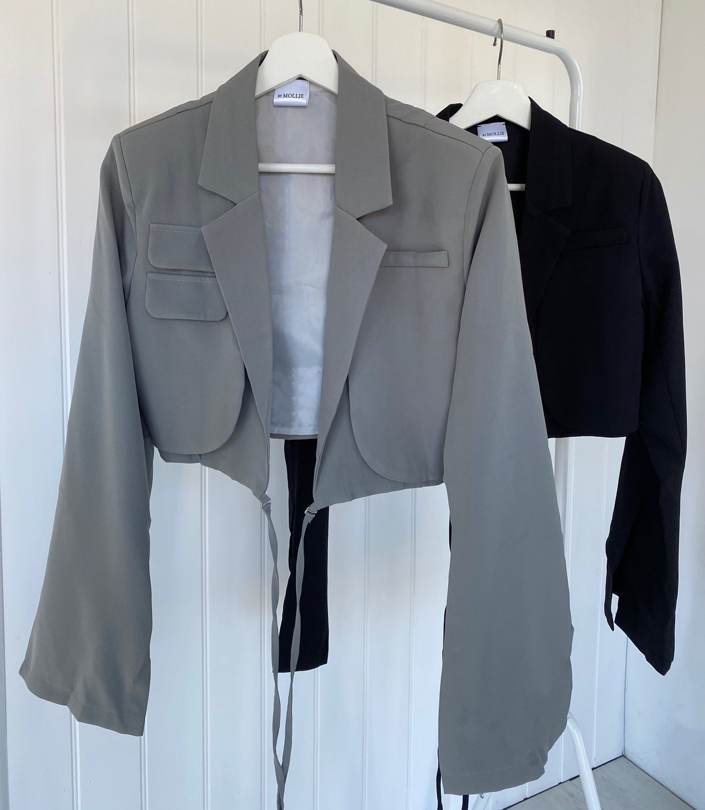 BLACK TIE WAIST CROP BLAZER