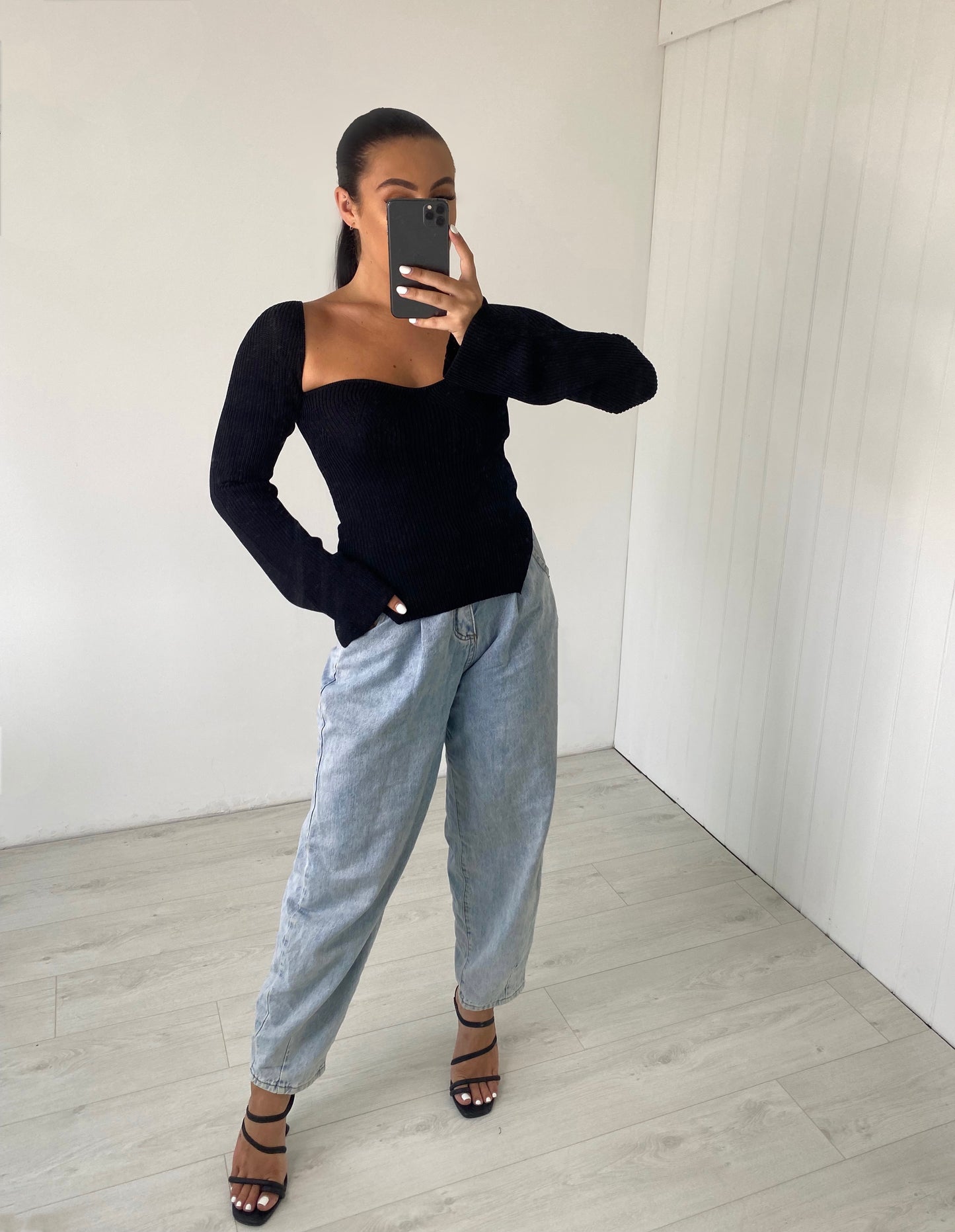 BLACK SQUARE NECK KNITTED JUMPER
