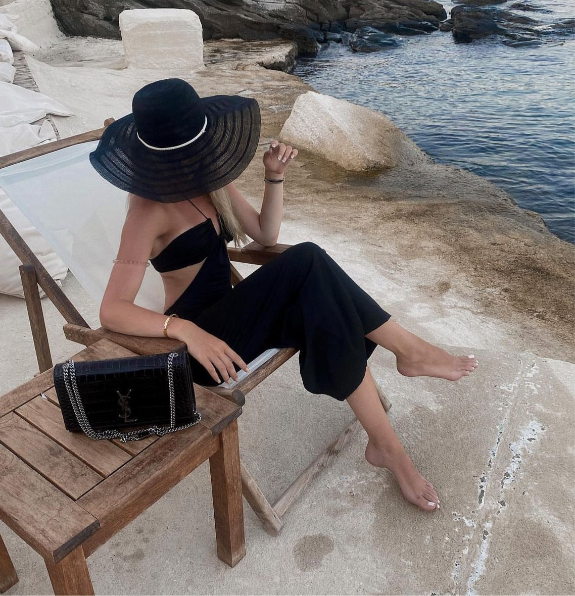 HALTER NECK CUT OUT MAXI DRESS