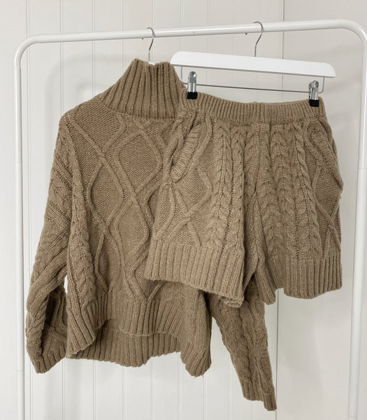 TAUPE CABLE KNIT JUMPER AND SHORTS CO-ORD
