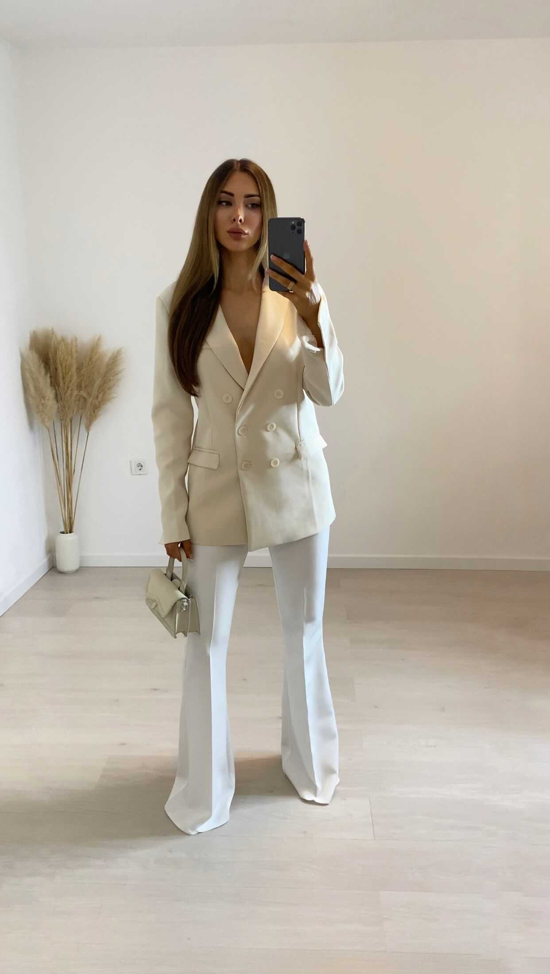ECRU OVERSIZED BLAZER