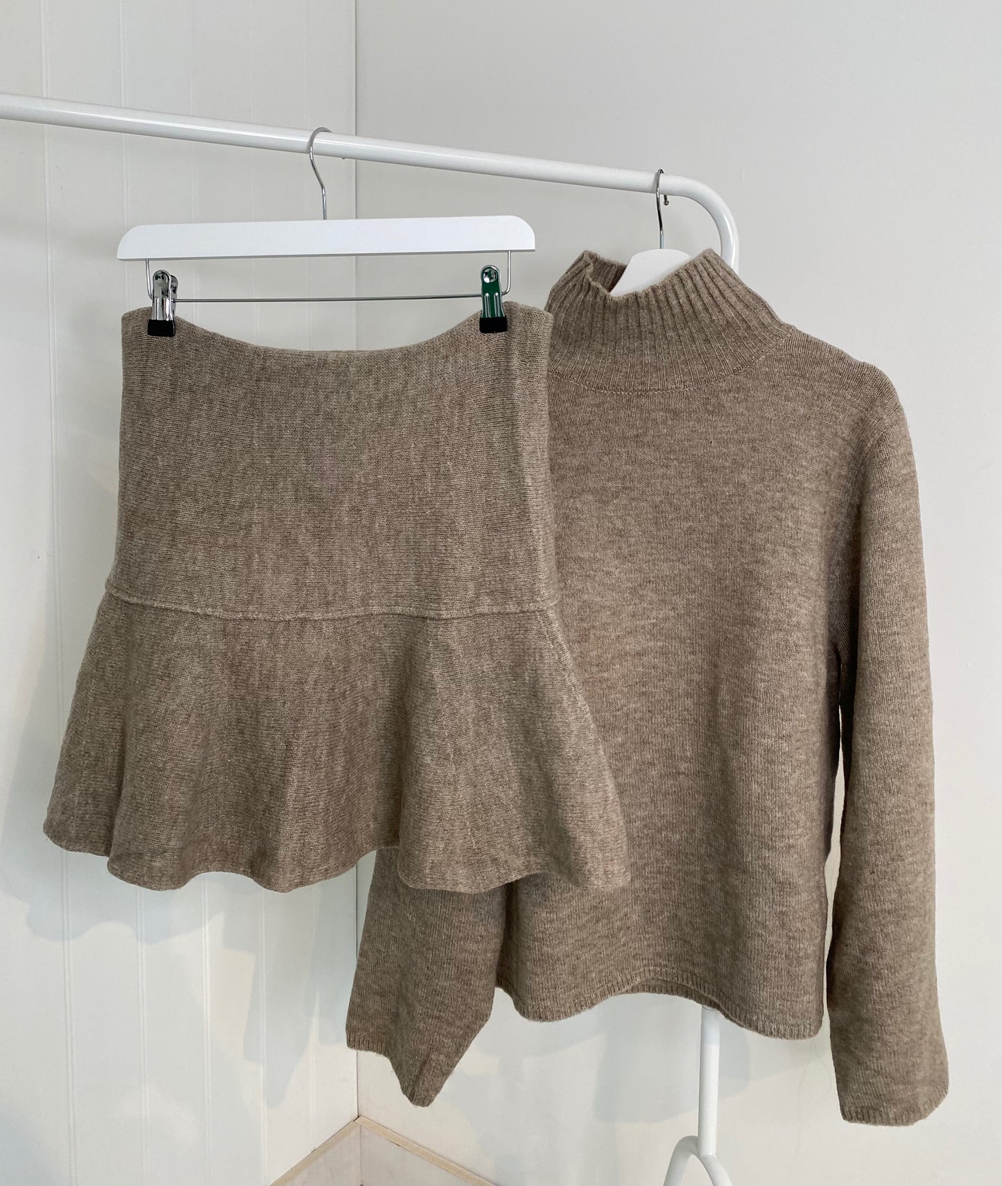 TAUPE KNIT JUMPER AND MINI SKIRT CO-ORD