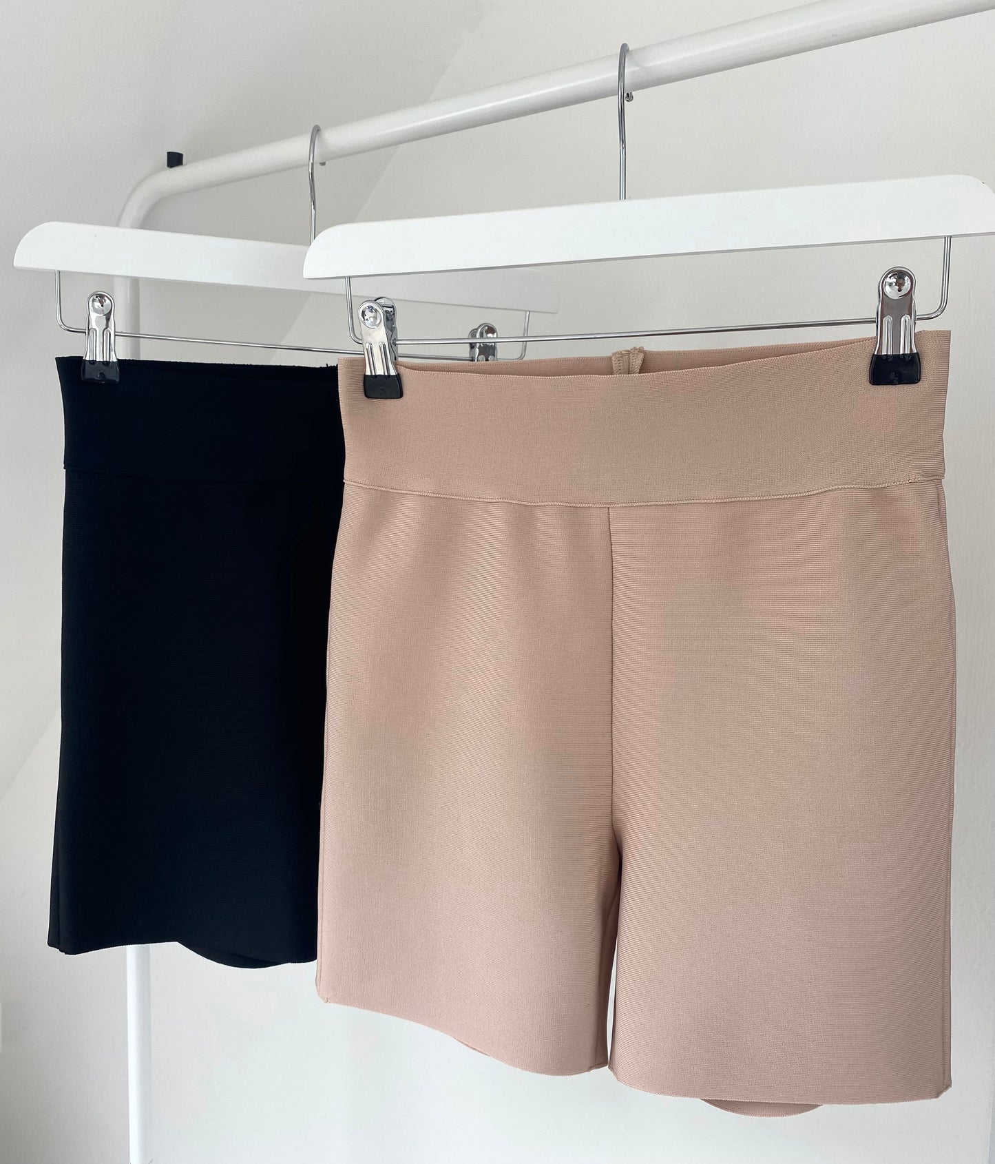 HIGH WAIST BANDAGE CYCLING SHORTS