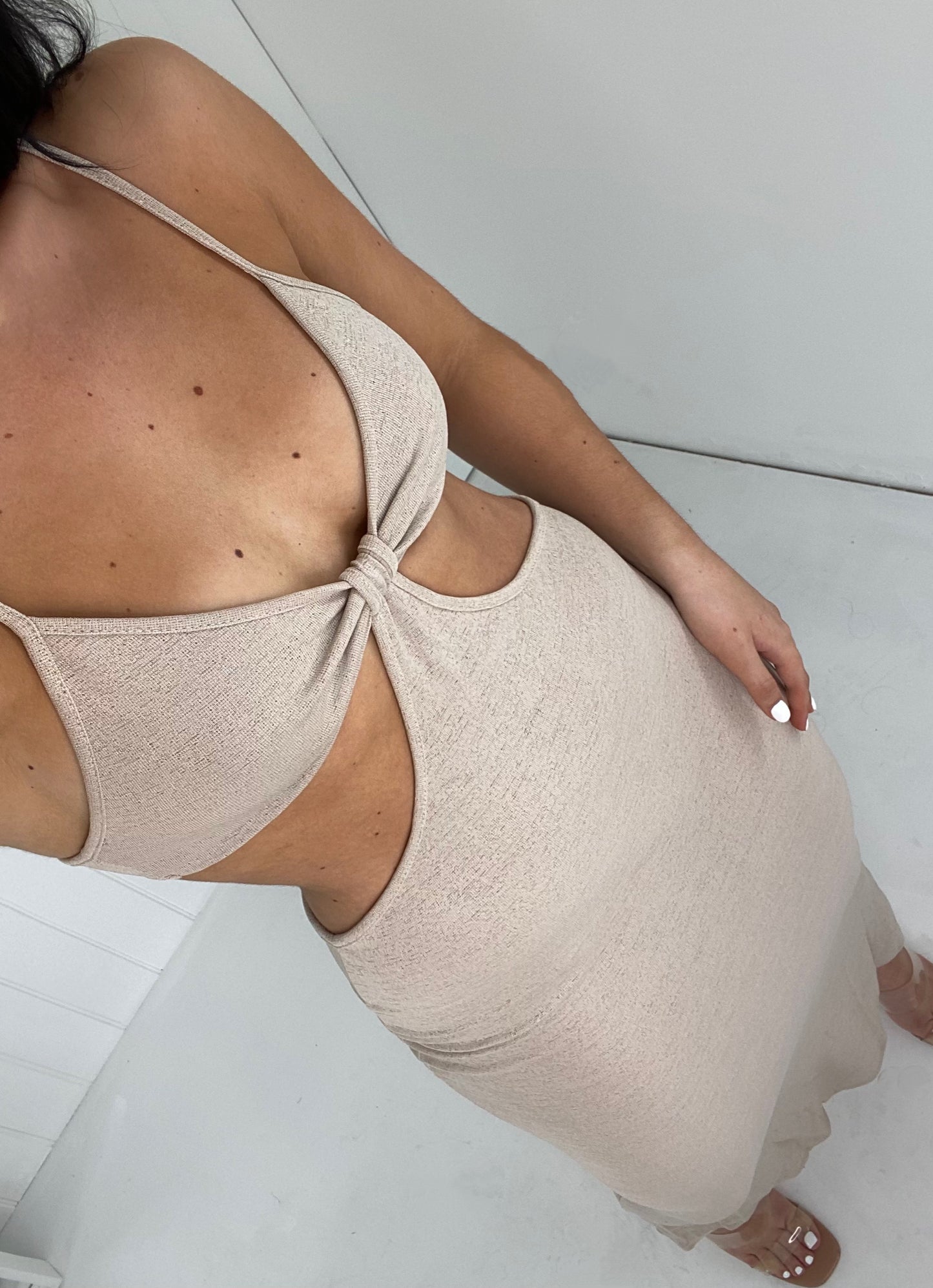 KNOT FRONT CUT OUT MAXI DRESS