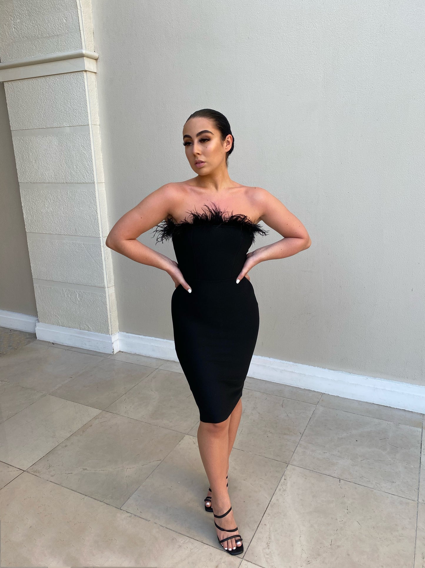 BLACK FEATHER BUST BANDAGE MIDI DRESS