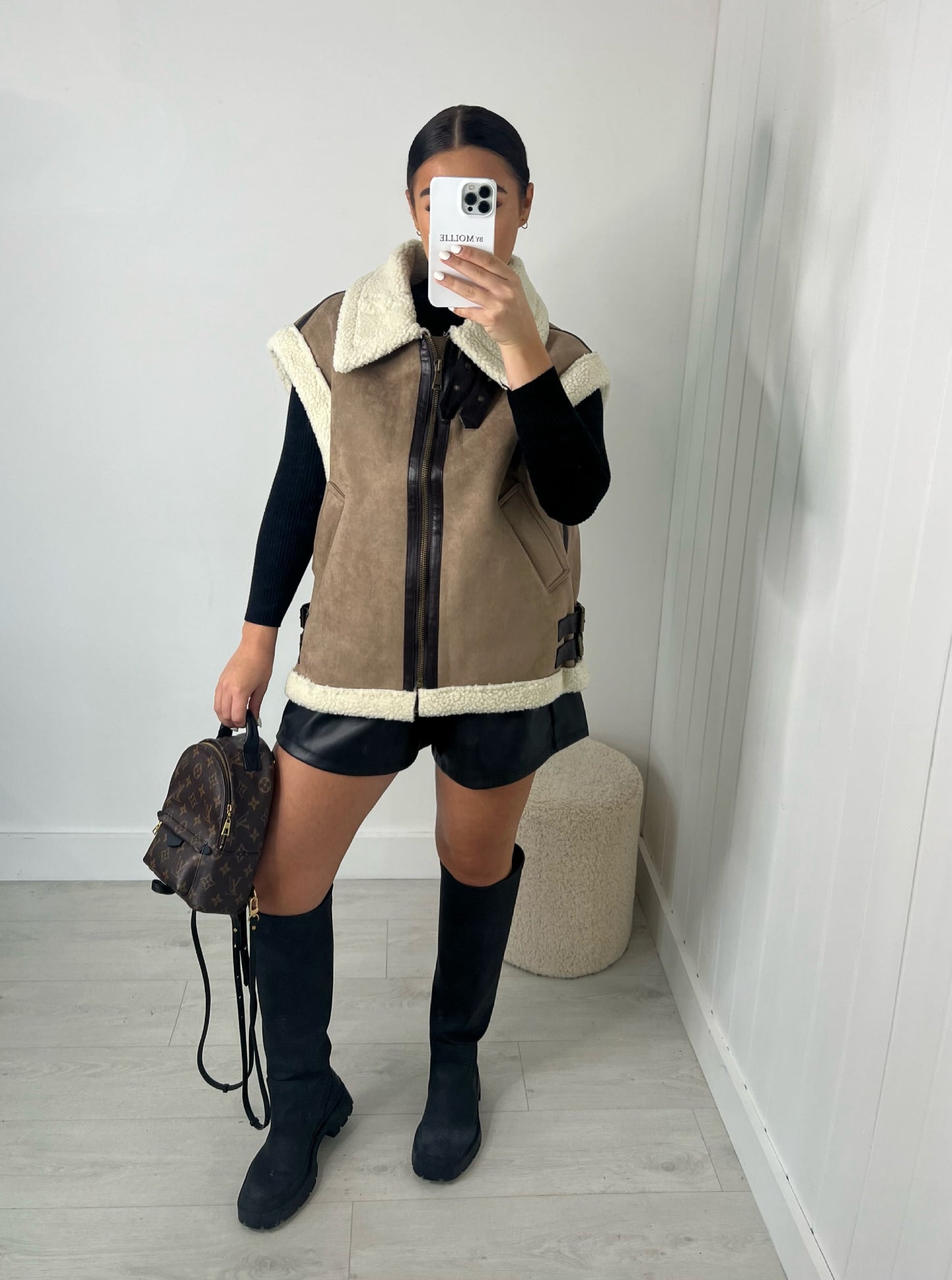 CONTRAST SHEARLING GILET