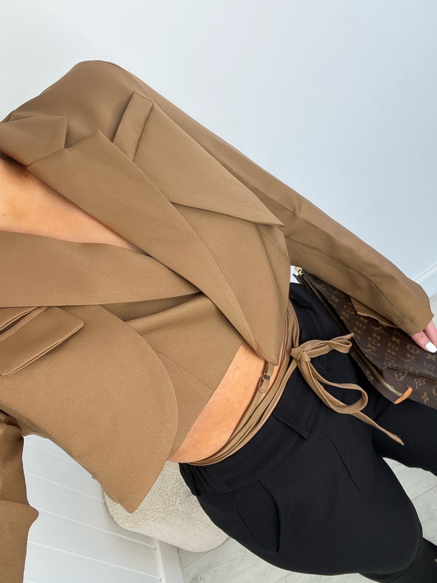 CAMEL TIE WAIST CROP BLAZER
