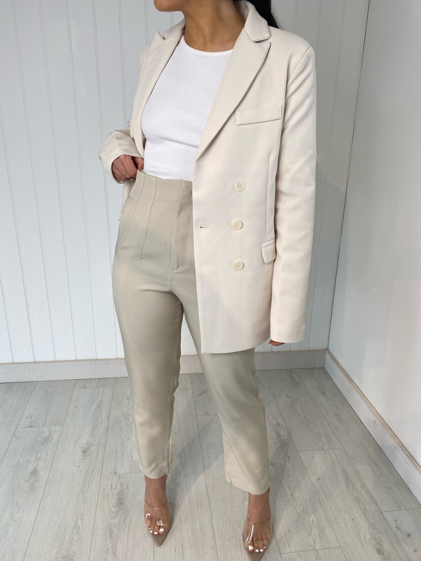 ECRU OVERSIZED BLAZER