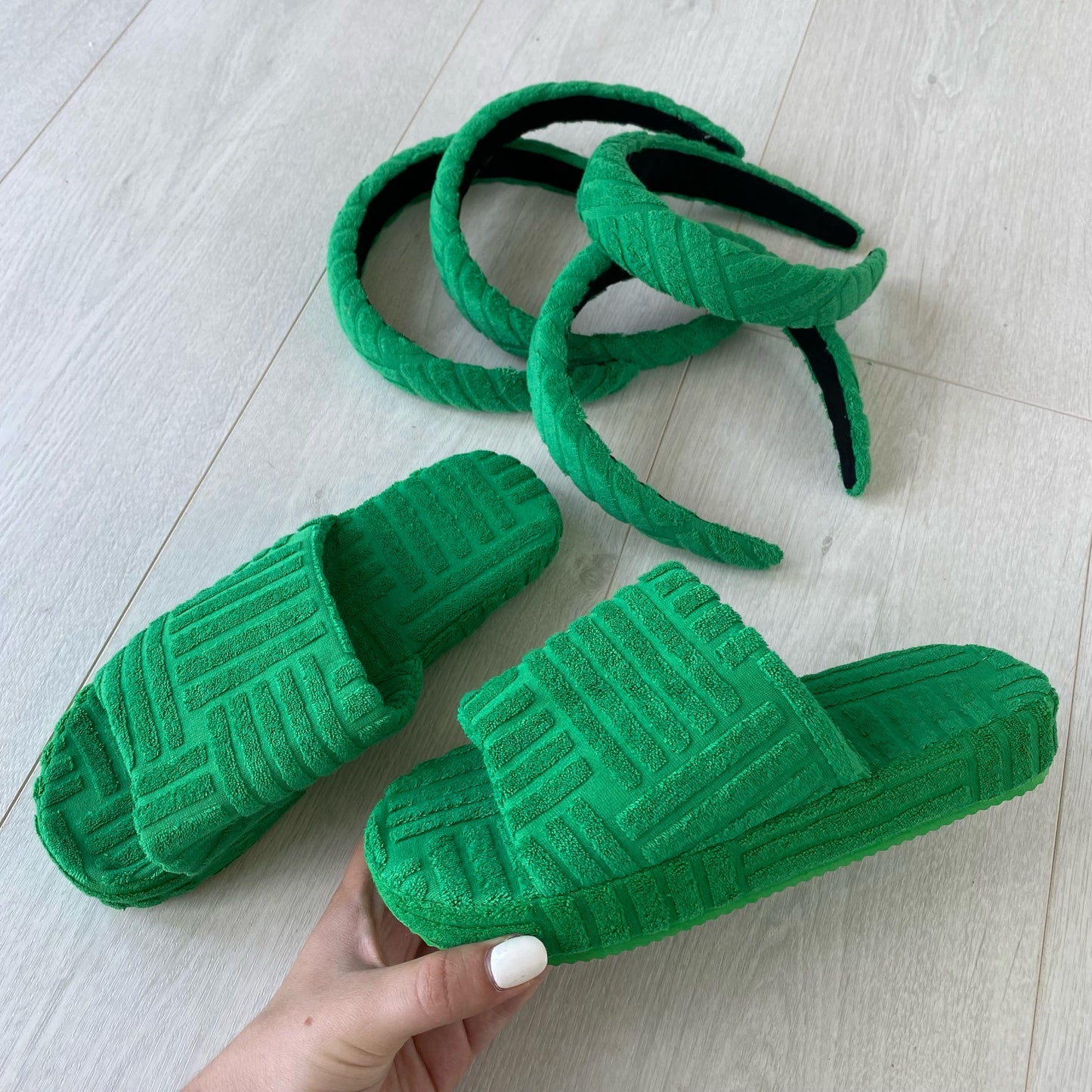 GREEN TOWELLING HEADBAND