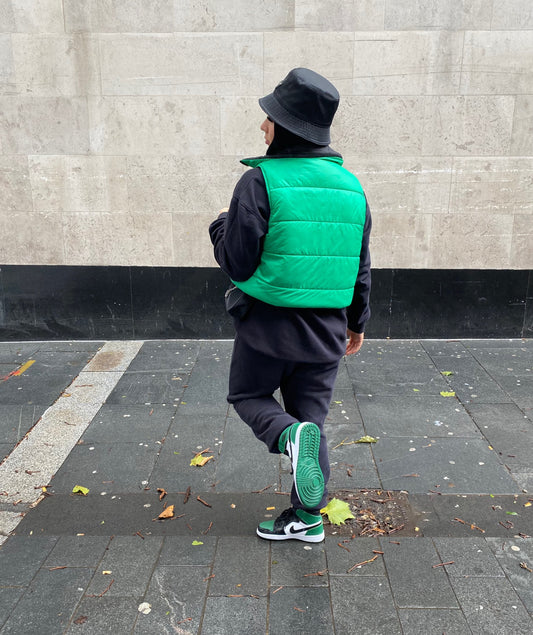 GREEN AND BLACK CROPPED REVERSIBLE BODYWARMER