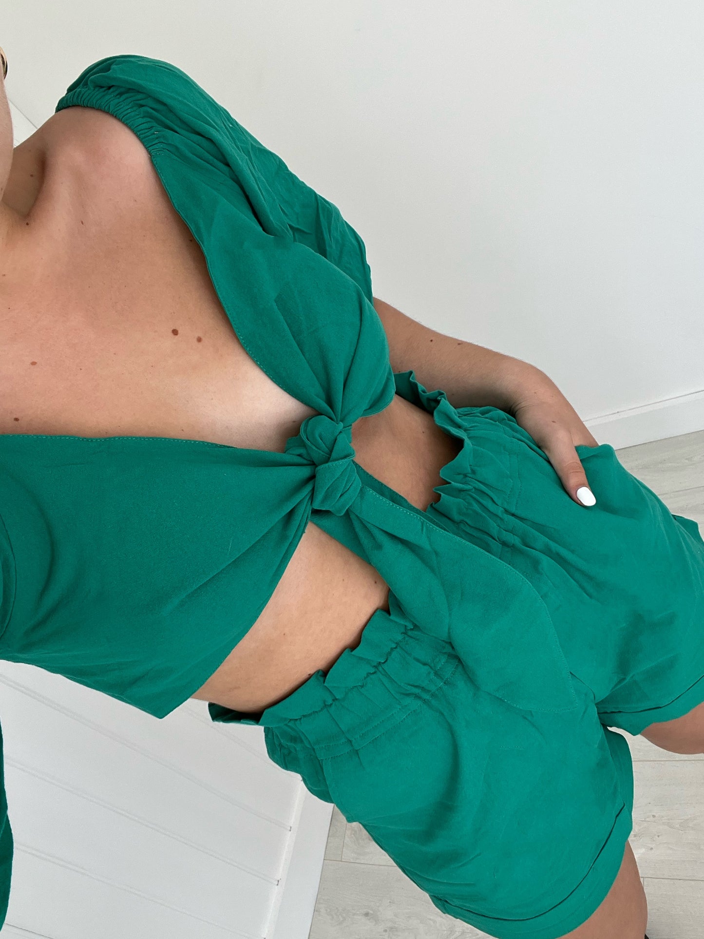 GREEN TIE FRONT CROP BLOUSE AND SHORTS CO-ORD