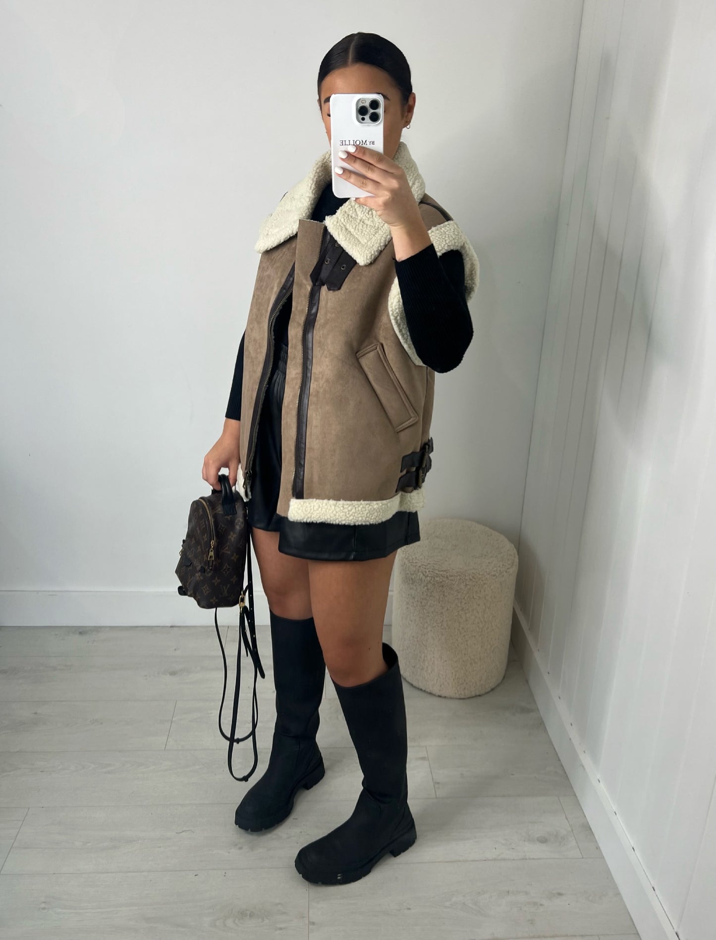 CONTRAST SHEARLING GILET