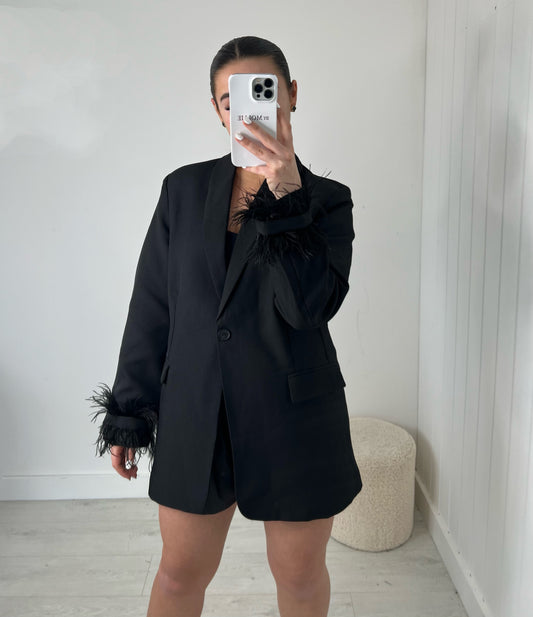 FEATHER CUFF OVERSIZED BLAZER